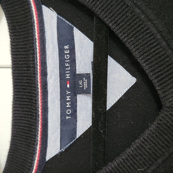 Tommy Hilfiger Sweater - Picture 2 of 5